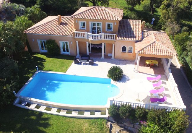 Villa/Dettached house in Sainte-Maxime - VILLA DU GOLF