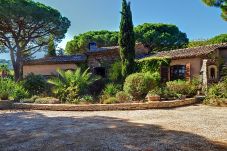 Villa in Sainte-Maxime - VILLA  AVEC PISCINE LES VIGNEAUX